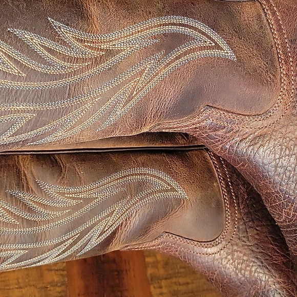 Gorgeous Men's Ariat Cowboy Boots EUC 11ee - Picture 4 of 8